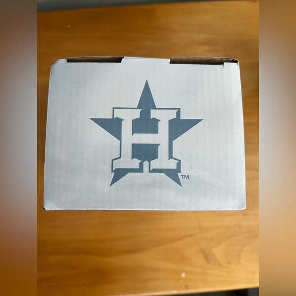 Houston Astros José Altuve 2,000 Hits Bobblehead - Picture 4 of 5